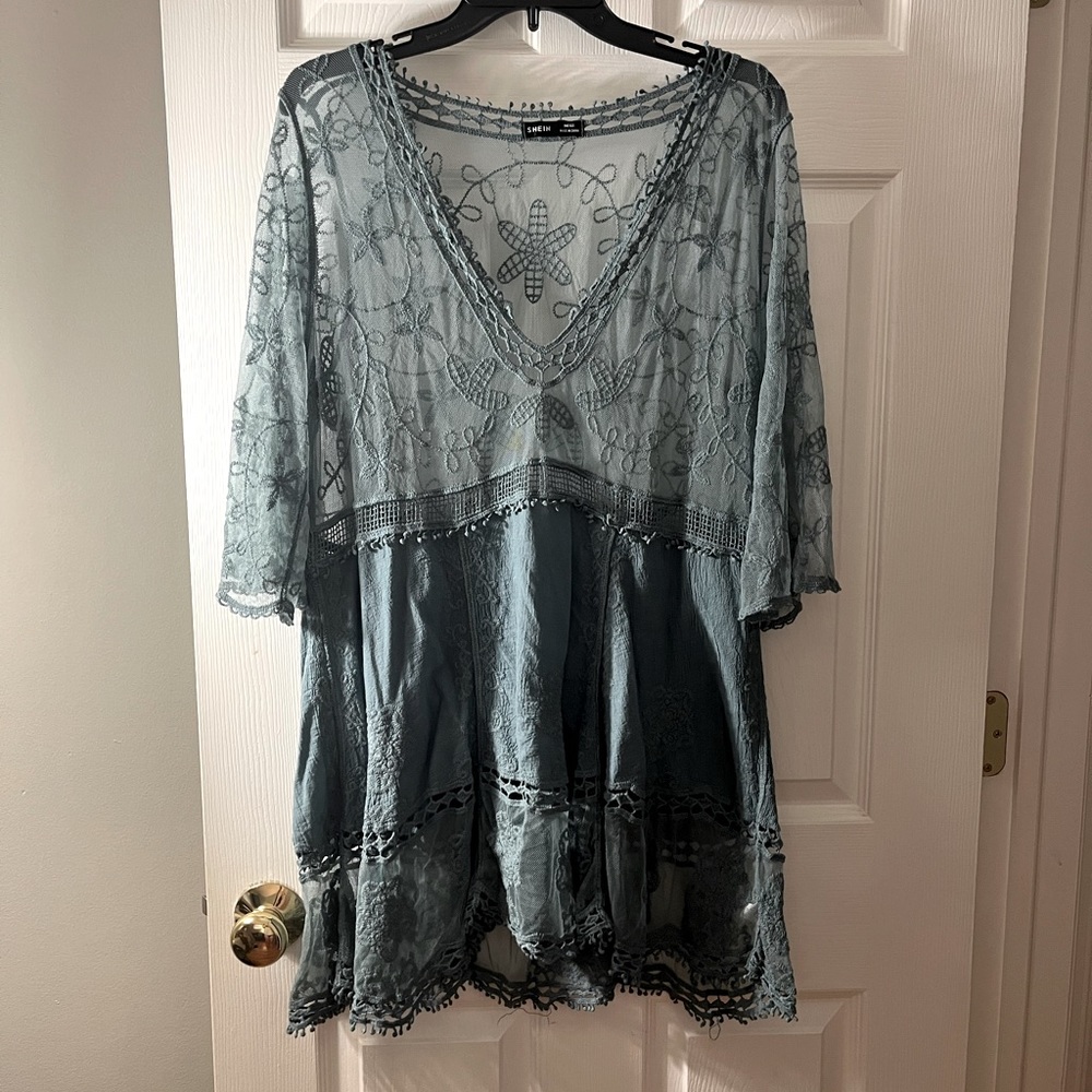 Green lace top 3/4 sleeve